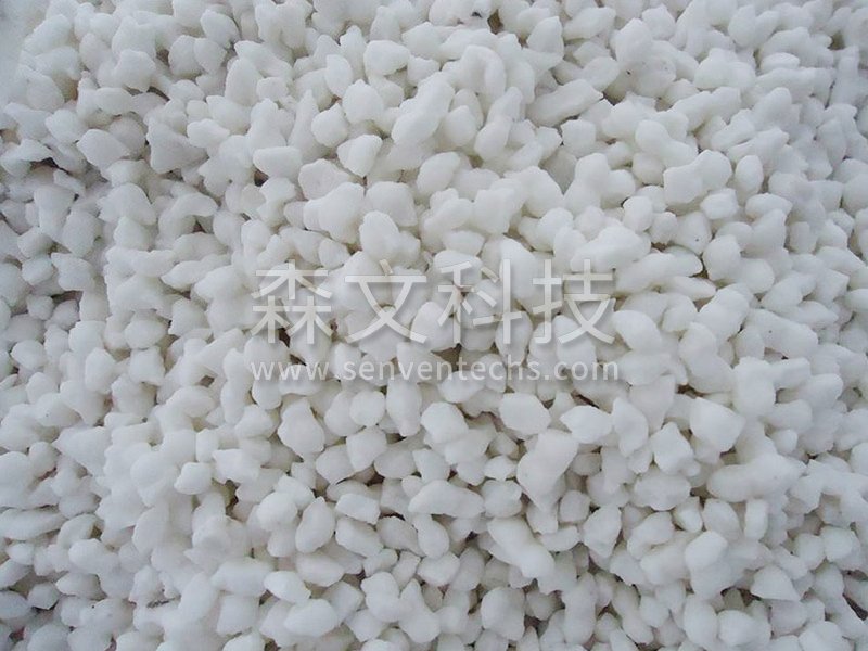 Drying of ammonium sulphate lumps